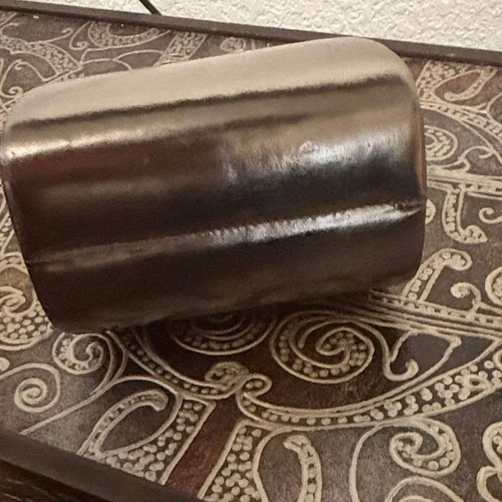 Rodo Metallic gold Clutch - Picture 6 of 7